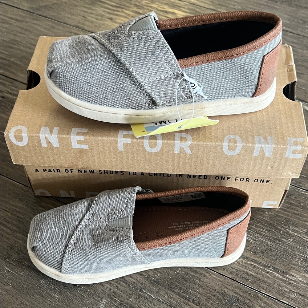 TOMS Kids Gray Canvas Sneakers with Brown Trim NWT